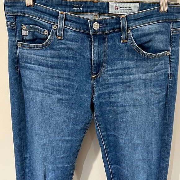 Women’s US 27R AG Medium Wash Distressed The STILT Cigarette Leg Jeans EUC - Picture 2 of 16